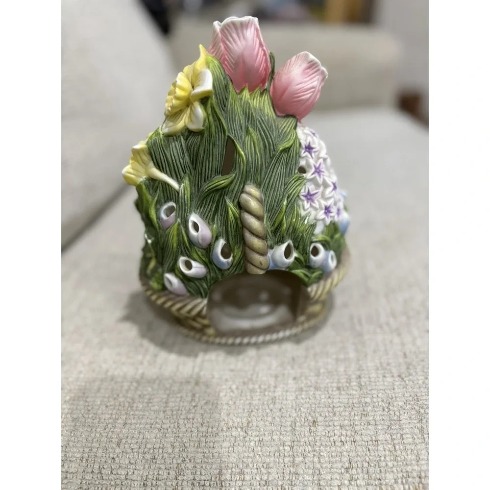 PartyLite P7747 Floral Bouquet Spring Flower Basket Tulip Tealight Candle Holder - Picture 2 of 7